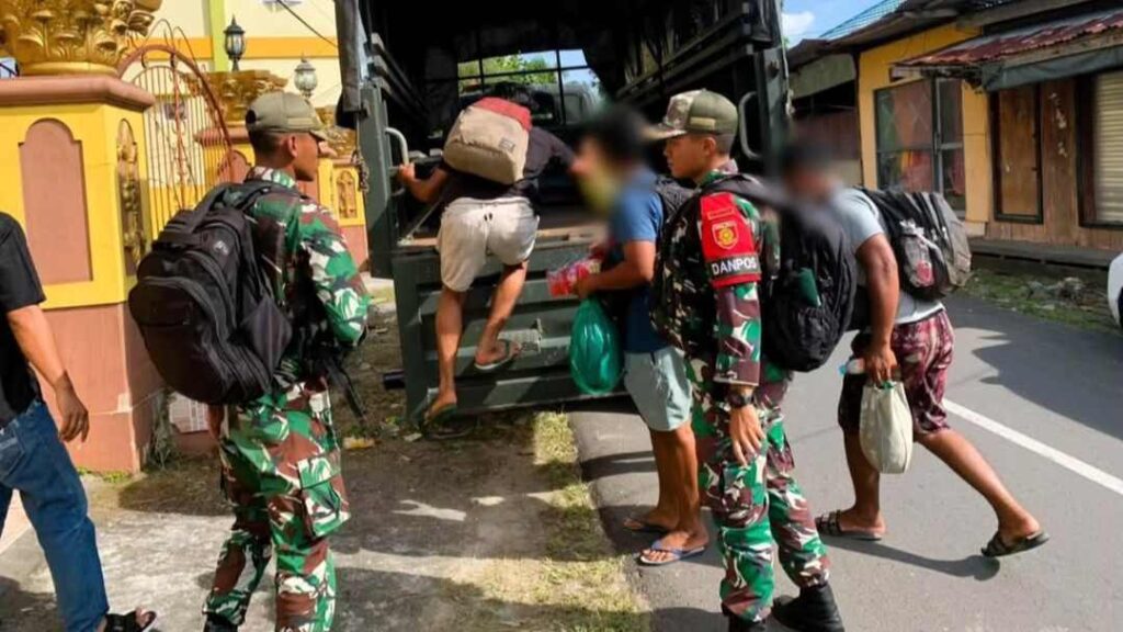 Penggagalan CPMI Ilegal Di Perbatasan RI-Malaysia Oleh Satgas Pamtas Yonarmed 11 Kostrad