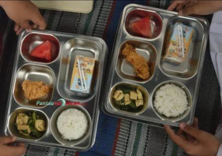 Ketua Dewan Pakar DPP LSM ELANG MAS Prof.DR.KH. Sutan Nasomal,SH,MH.Ph.D,Minta Presiden Libatkan Pakar Gizi Mutu Makanan Hindari KLB Keracunan MBG Agar Tidak Jatuh Korban