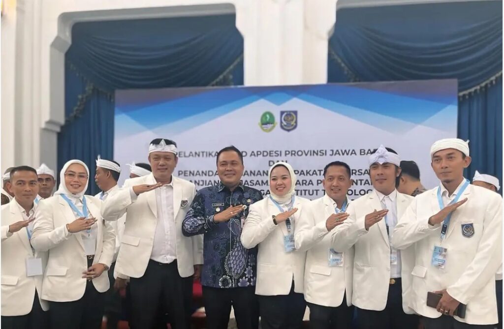 H. Sukarya WK Resmi Dikukuhkan Sebagai Ketua APDESI Jawa Barat