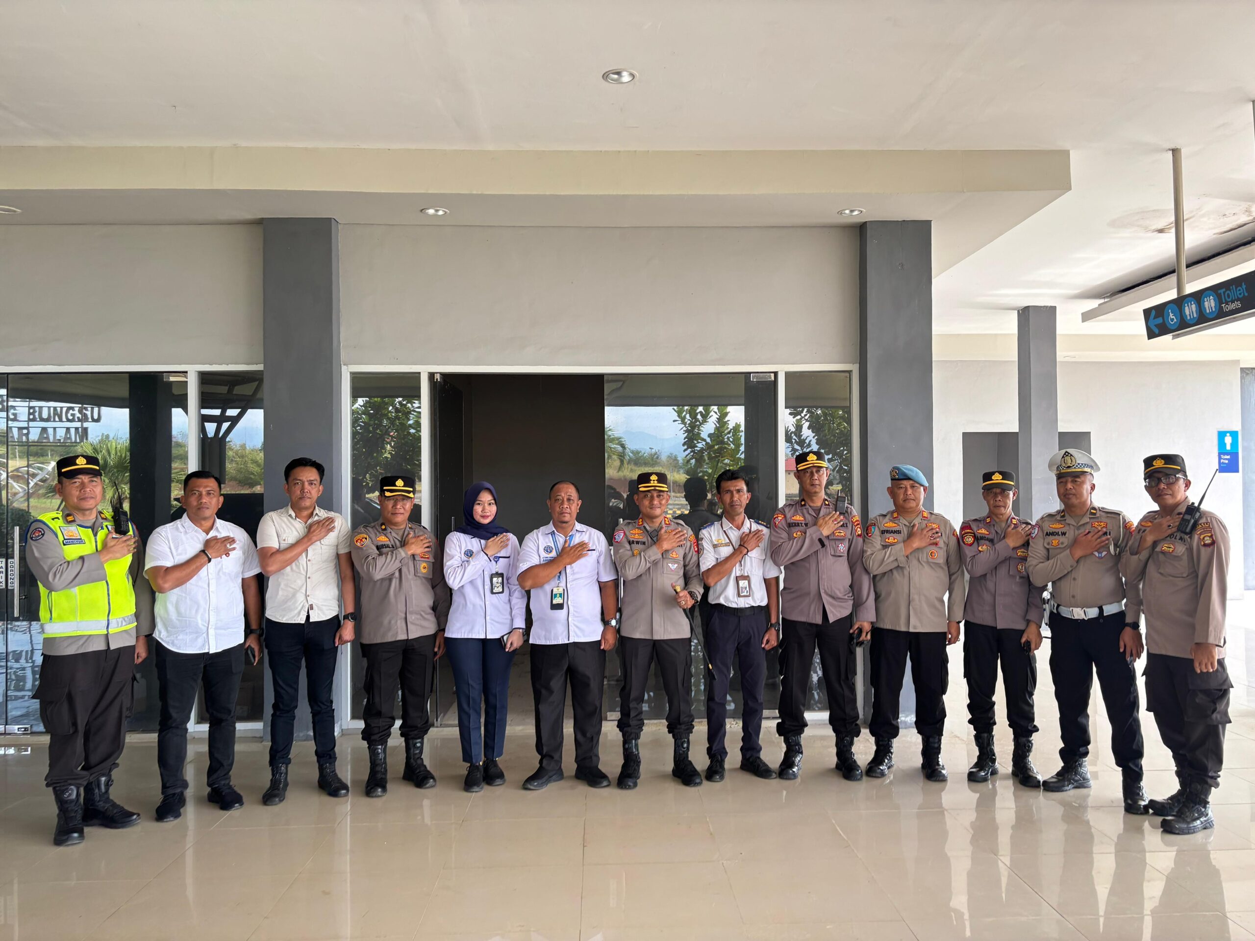 KAPOLRES PAGAR ALAM KUNJUNGI BANDAR UDARA ATUNG BUNGSU.
