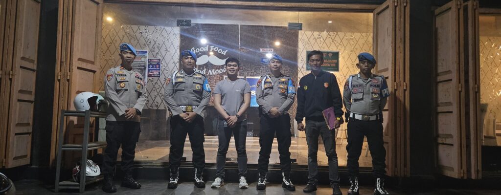 Seksi Propam Polres Kolaka Menggelar Gaktiblin Kepada Personil di Tempat Hiburan Malam