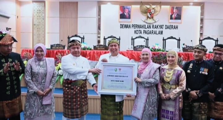 HADIRI SIDANG PARIPURNA ISTIMEWA HARI JADI KOTA PAGAR ALAM,HERMAN DERU BERIKAN BANTUAN Rp.35 MILIAR.