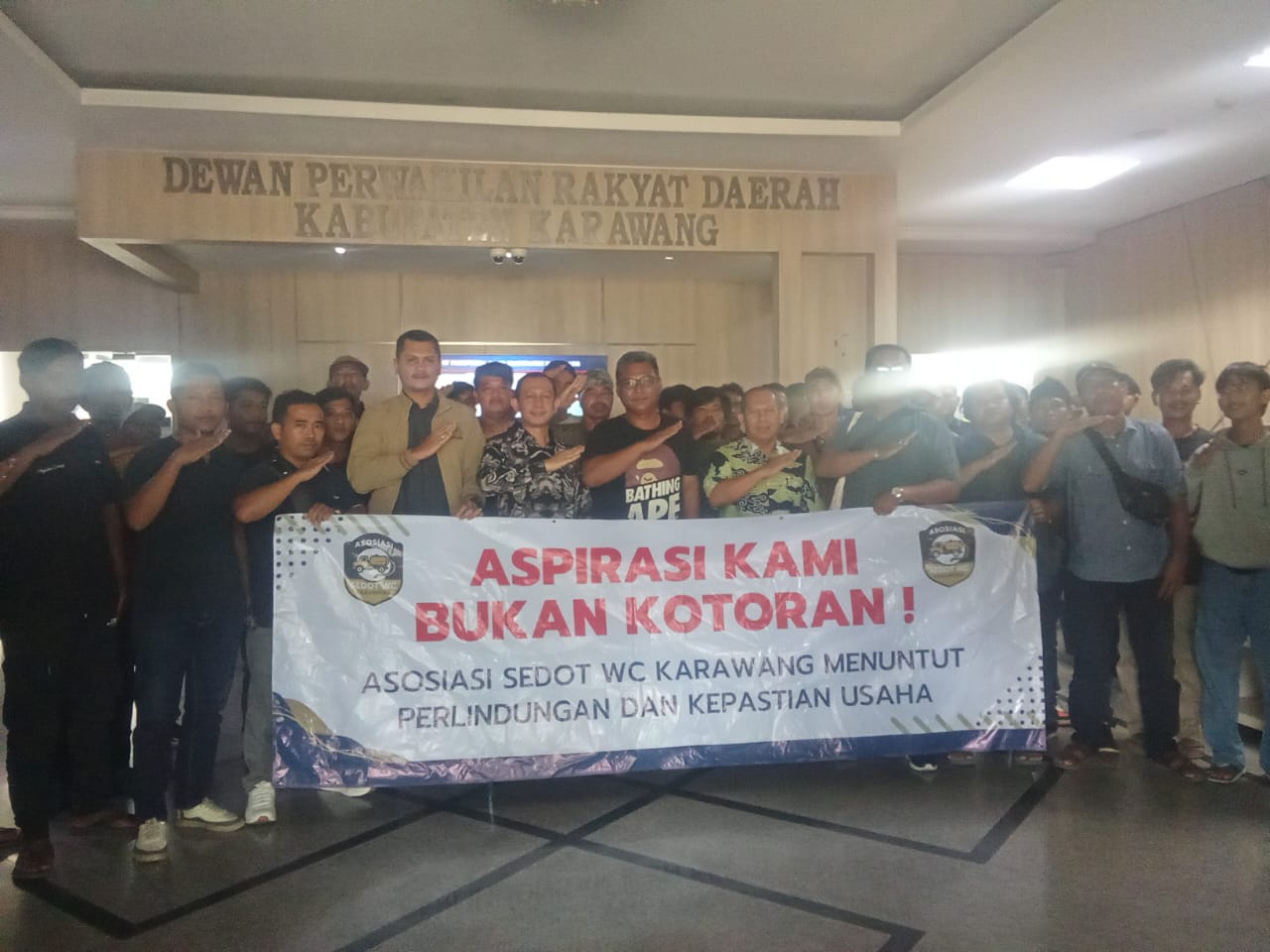 Aspirasi Bukan Kotoran”: Pelaku Usaha Sedot WC Karawang Gelar Aksi Damai Tuntut Perlindungan dan Kepastian Usaha