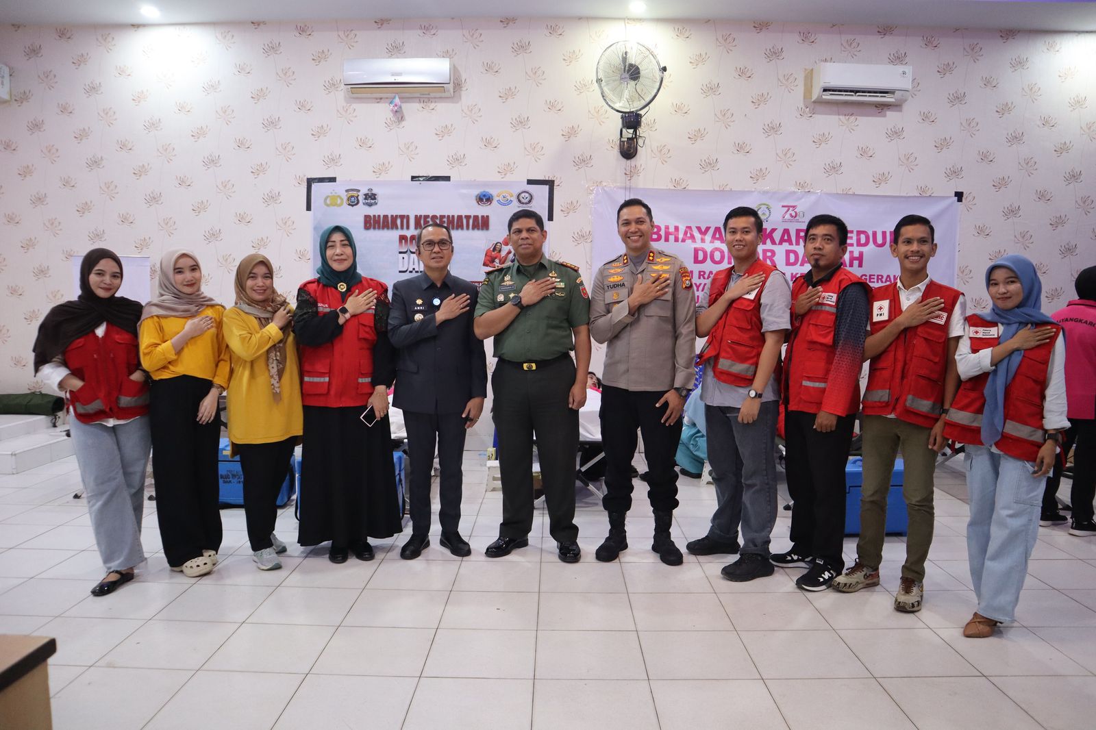 Sidokkes Polres Kolaka Gelar Bakti Kesehatan Donor Darah