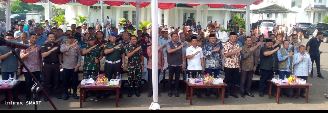 Pemkab Karawang Salurkan 43 Sapi dan 19 Domba Qurban, Bupati Tegaskan Pentingnya Kepedulian Sosial