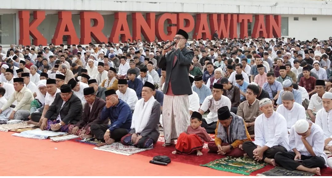 Pemkab Karawang Gelar Shalat Idul Adha 1446 H, Bupati Aep Tekankan Makna Qurban dan Keikhlasan