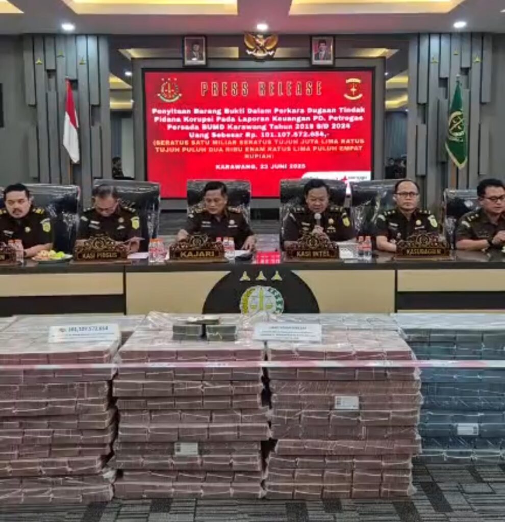 Kejari Karawang Sita Rp101 Miliar dari Rekening PD Petrogas Persada dalam Kasus Dugaan Korupsi