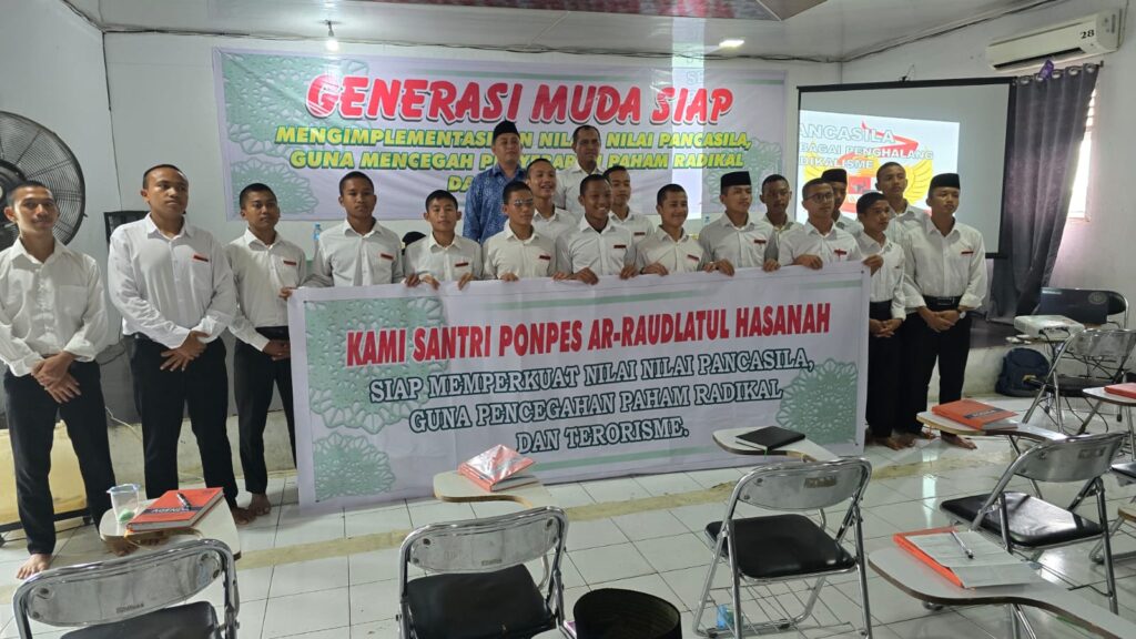 MENGIMPLEMENTASIKAN NILAI-NILAI PANCASILA, GUNA MENCEGAH PENYEBARAN PAHAM RADIKAL DAN INTOLERANSI