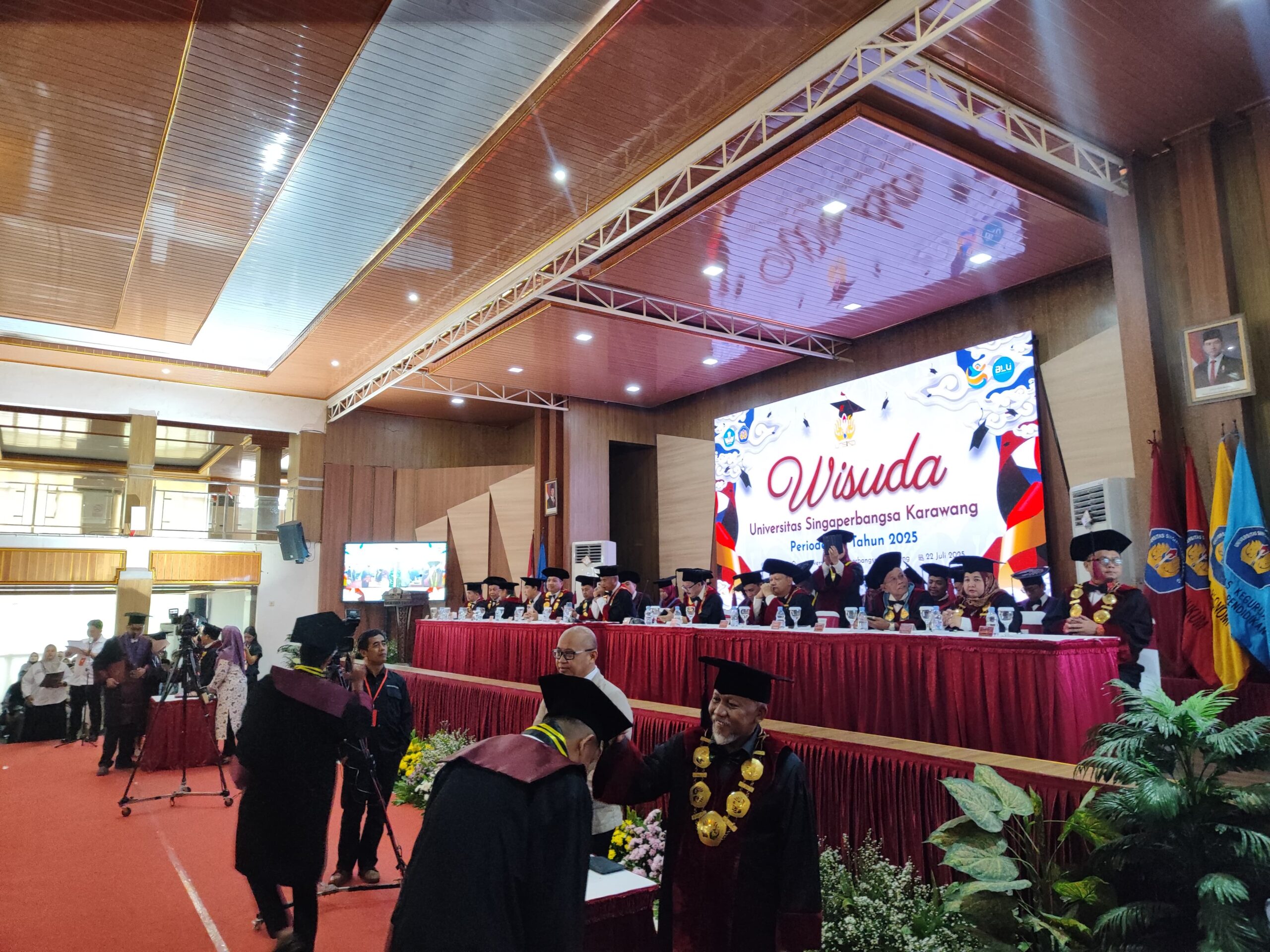 UNSIKA Wisuda 741 Lulusan pada Periode Juli 2025 Rektor Tekankan Pentingnya Pendidikan Humanis, Inovatif, dan Berkarakter