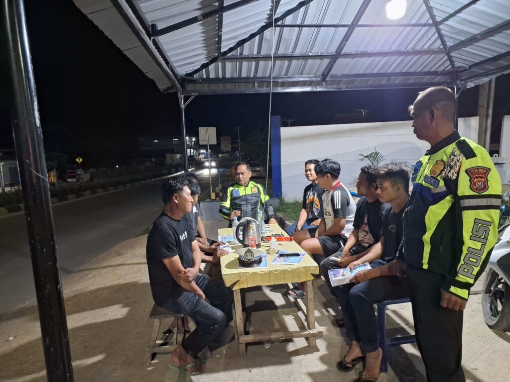 Satlantas Polres Kolaka Ajak Driver Angkutan Barang, Pahami Keselamatan Lewat Program “Polantas Menyapa”