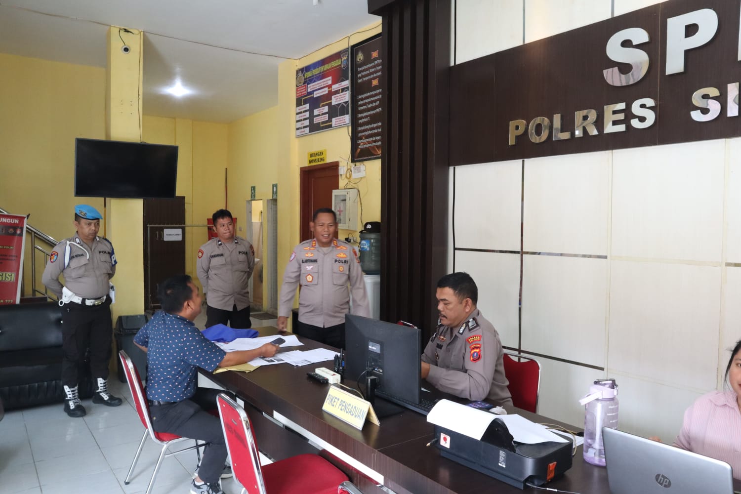 Kapolres Simalungun Turun Langsung Cek Pelayanan, Pastikan Masyarakat Dilayani dengan Hati