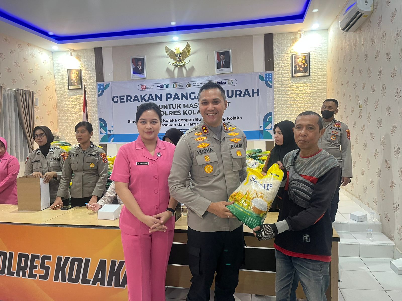 Polres Kolaka Menggelar Gerakan Pangan Murah Polri Untuk Masyarakat
