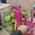 Polres Karawang Bongkar Penyalahgunaan Gas LPG Bersubsidi di Desa Sedang