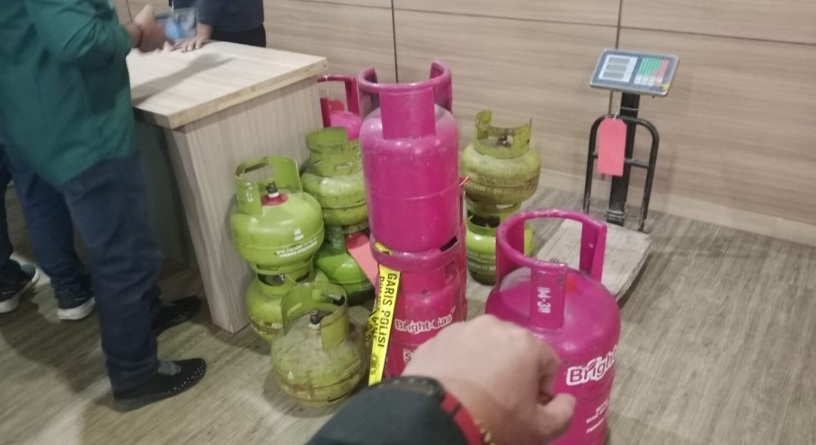 Polres Karawang Bongkar Penyalahgunaan Gas LPG Bersubsidi di Desa Sedang
