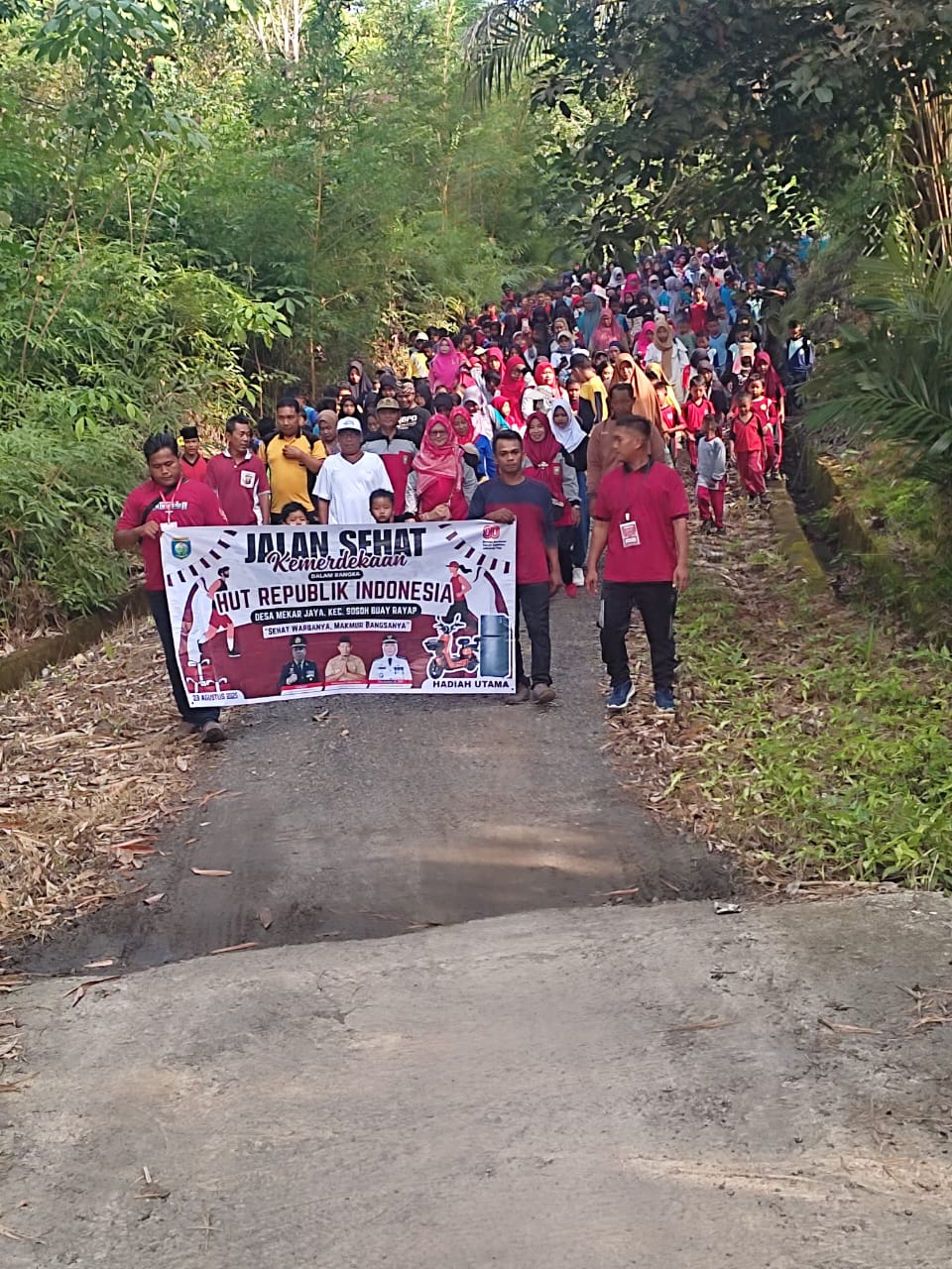 Kemeriahan Jalan Sehat 80 Tahun RI di Mekar Jaya, Diwarnai Kuda Lumping dan Dijaga Ketat Polsek