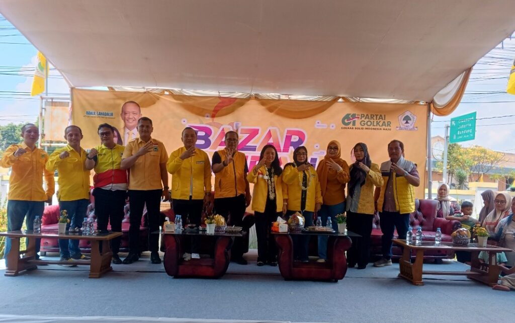Partai Golkar Karawang Gelar Bazar Murah Sambut HUT ke-61