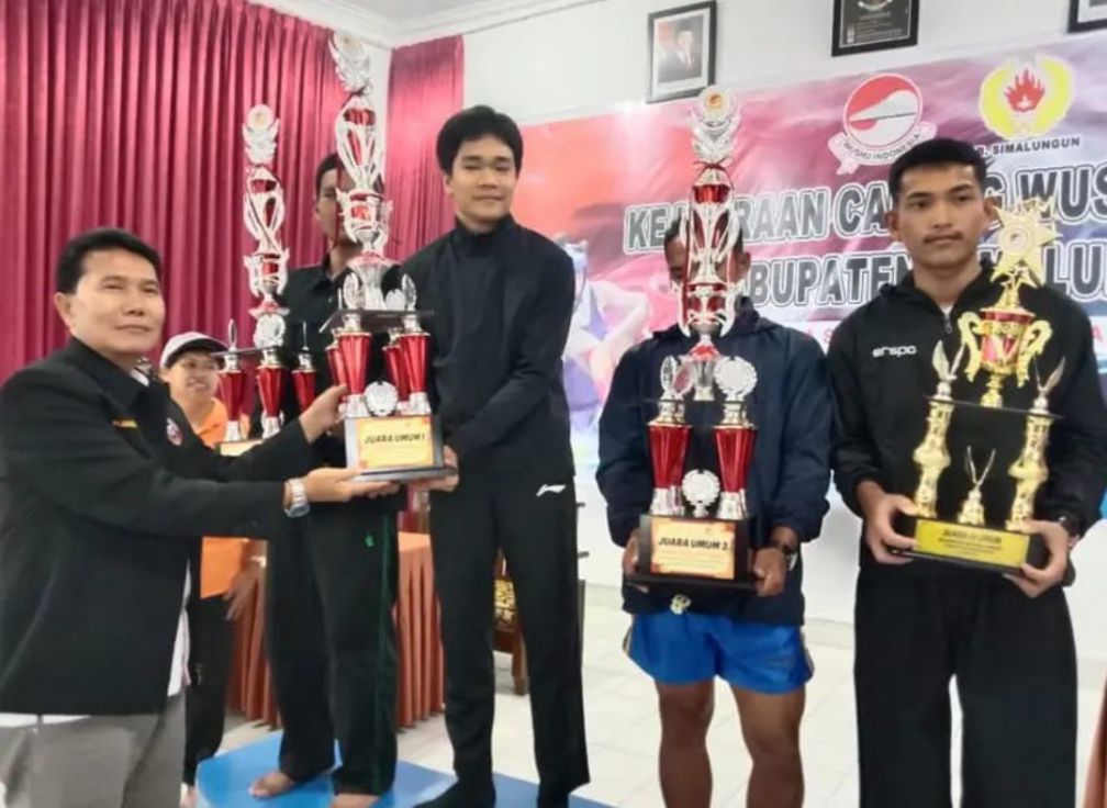 Sasana Wushu Panei Tongah Juara Umum Kejurcab Sanda Simalungun