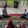 Polres Pagar Alam Ajak Santri Gemar Mengaji Lewat Kegiatan Berbagi Buku Tulis