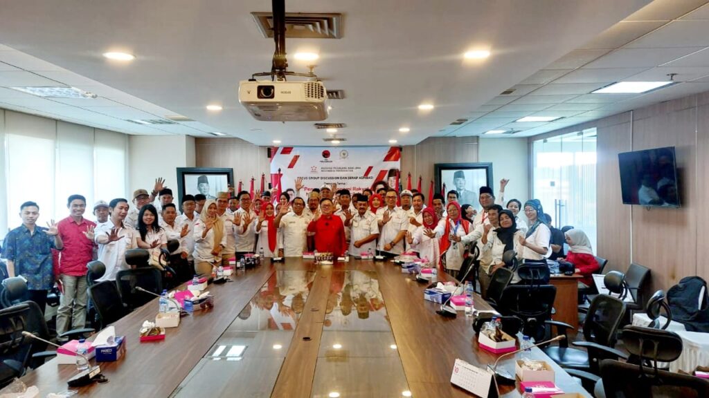 Sampaikan Aspirasi Revitalisasi Ruang Publik dan Akses Kredit PKL UMKM, APKLI Perjuangan Audiensi Dengan Komisi VI DPR RI