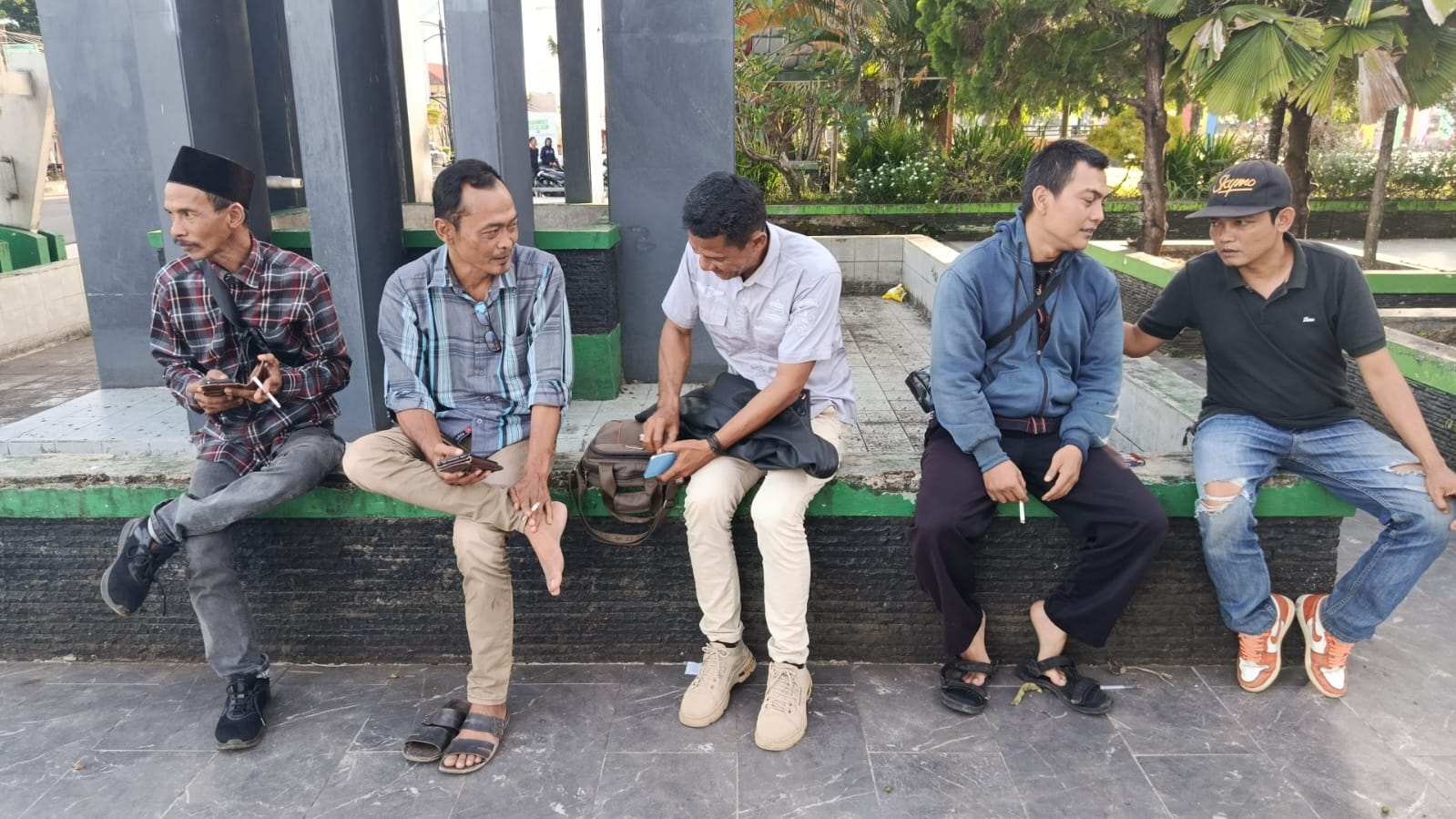 Terkait Dugaan Pemotongan Bantuan PKH di Desa Cibadak, Kecamatan Cimanggu