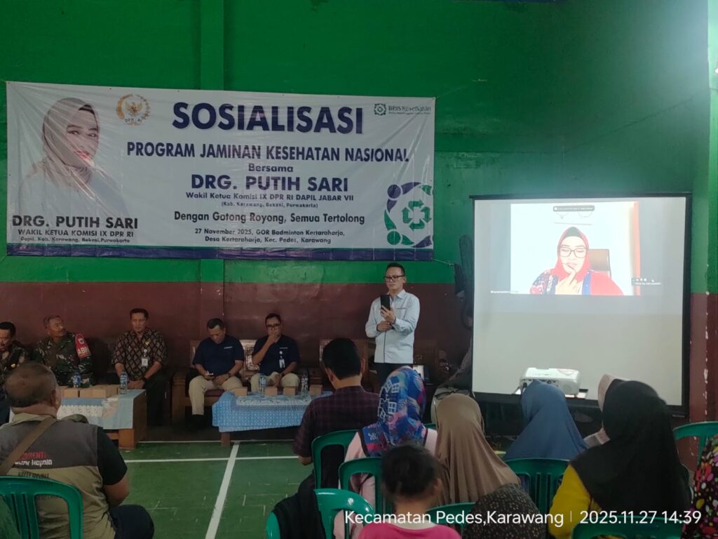 Masyarakat Desa Kertaraharja, Antusias Ikuti Sosialisasi JKN di GOR Badminton, Kecamatan Pedes