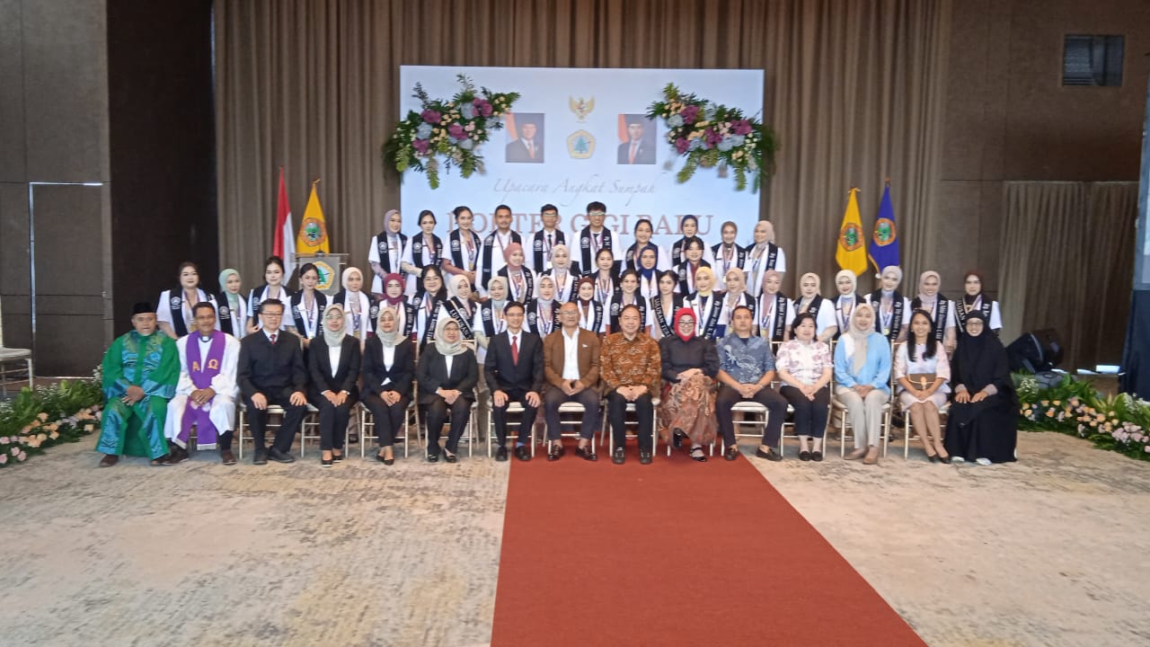Generasi Baru Dokter Gigi Lahir! 36 Mahasiswa Moestopo Resmi Diambil Sumpah