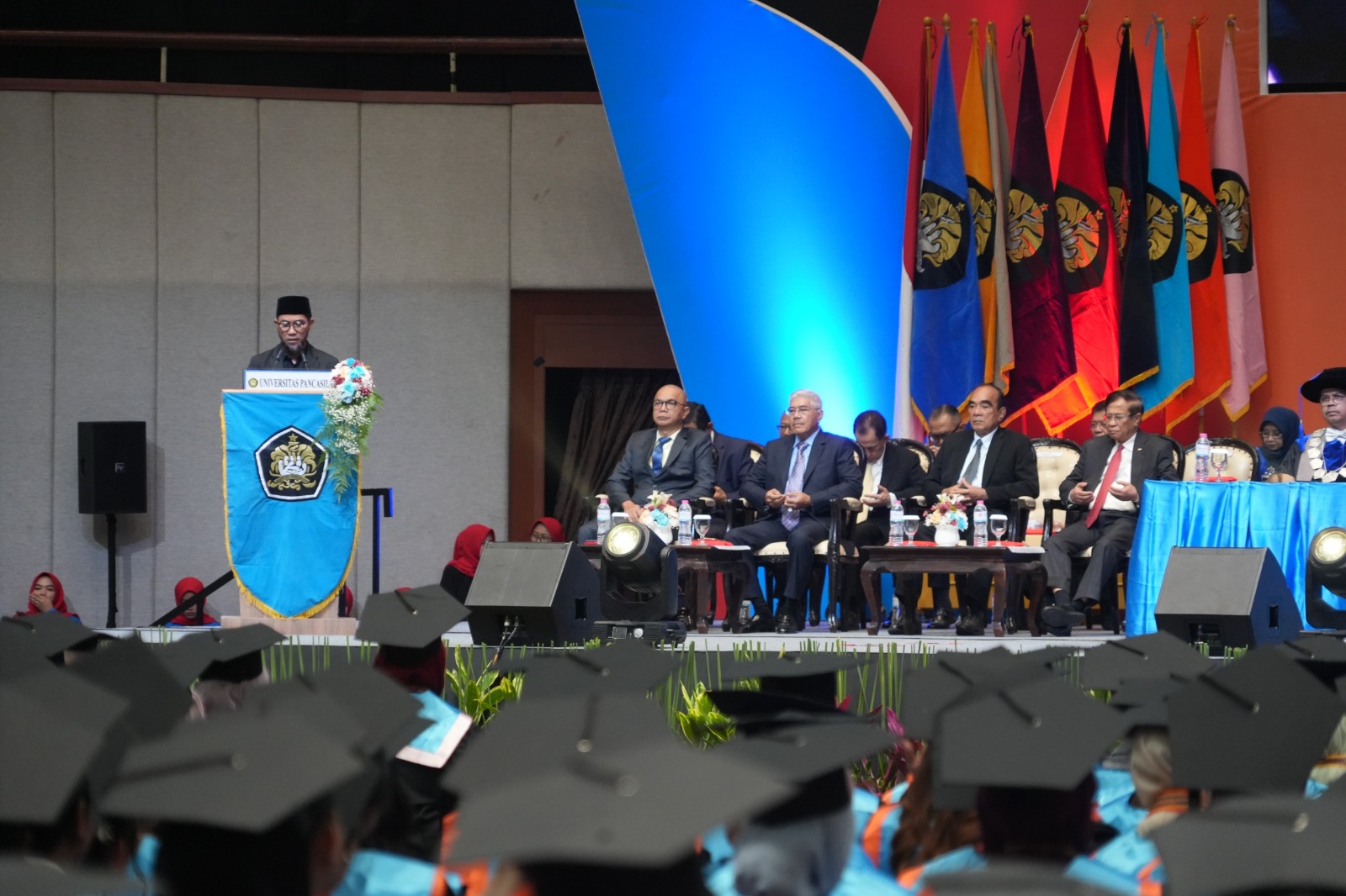 Di Hadapan 1.461 Wisudawan, Jamintel Minta Generasi Muda Junjung Integritas dan Nilai Pancasila