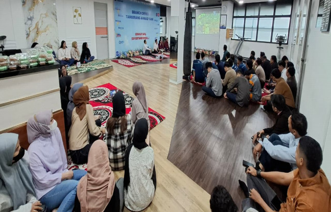 BRI KC Tangerang Ahmad Yani Gelar Pengajian Rutin Jumat untuk Tingkatkan Kualitas Spiritual Pegawai