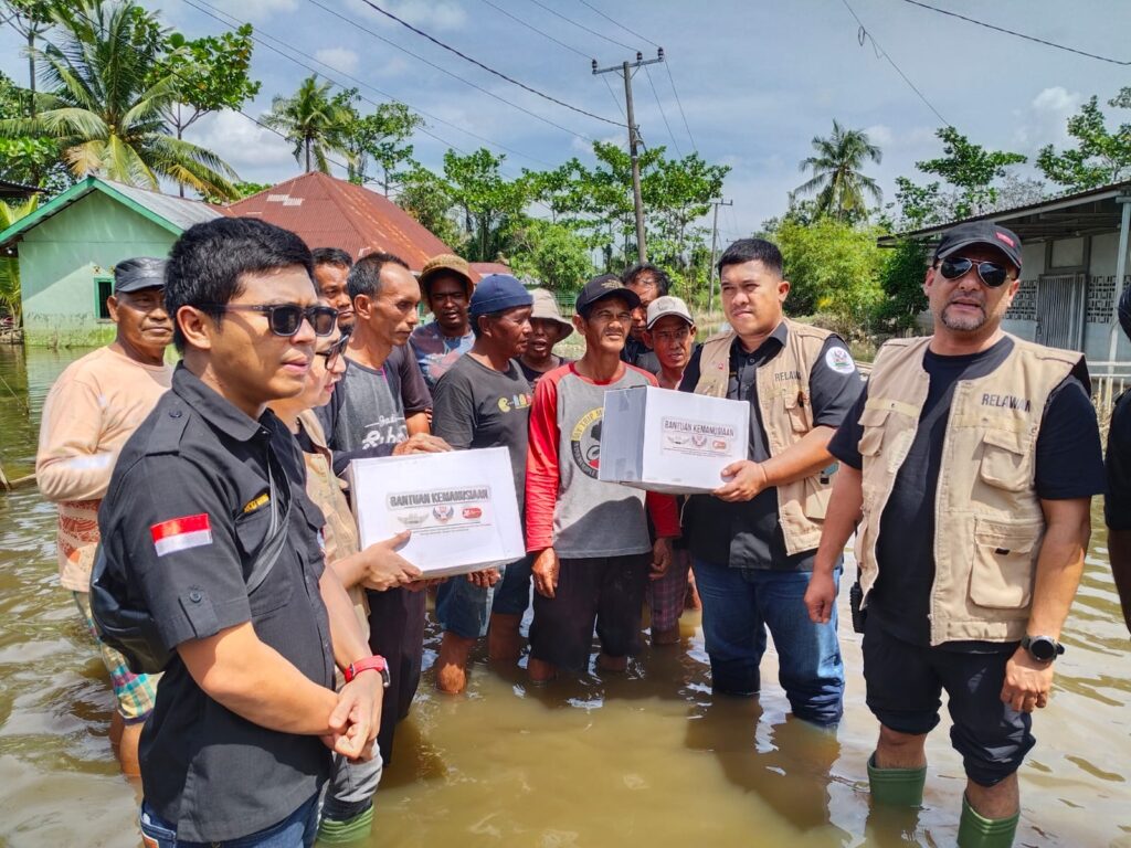 DPP 234 SC berkolaborasi dengan DPW Sumut bersama JHL group menyalurkan 4000 paket sembako ke Langkat dan Aceh