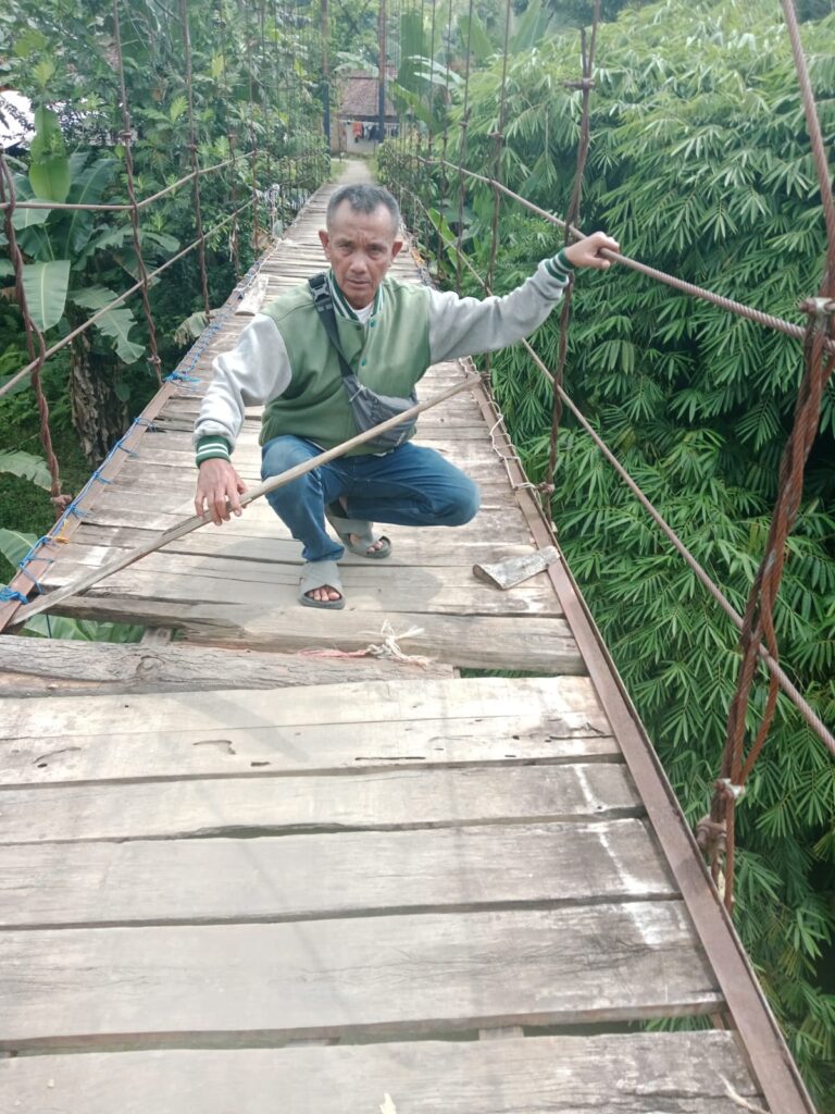 Pekerjaan Rehab Jembatan Gantung di Desa Sangiang Tanjung, Lebak Diduga Tidak Transparan dan Tidak Sesuai Spesifikasi