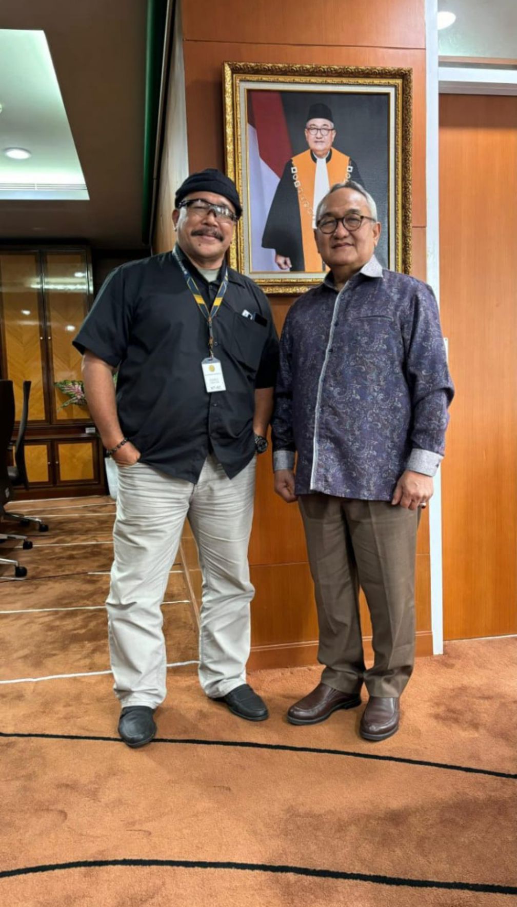 Prof Dr Sutan Nasomal Sarankan Presiden Prabowo Dirikan Pabrik Aspal Berbahan Plastik dan Limbah Karet