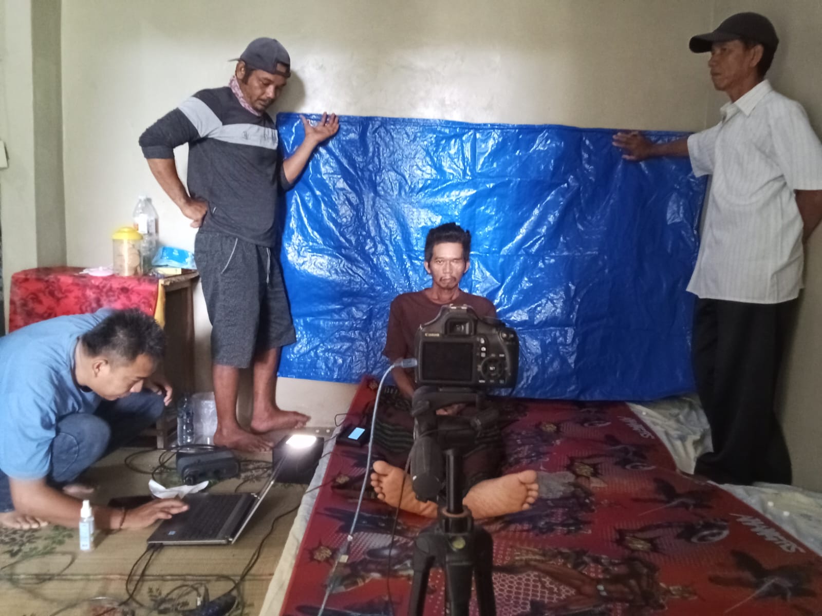 Bukan sedang syuting.tugas pangilan hati.mengedepankan kemanusiaan.