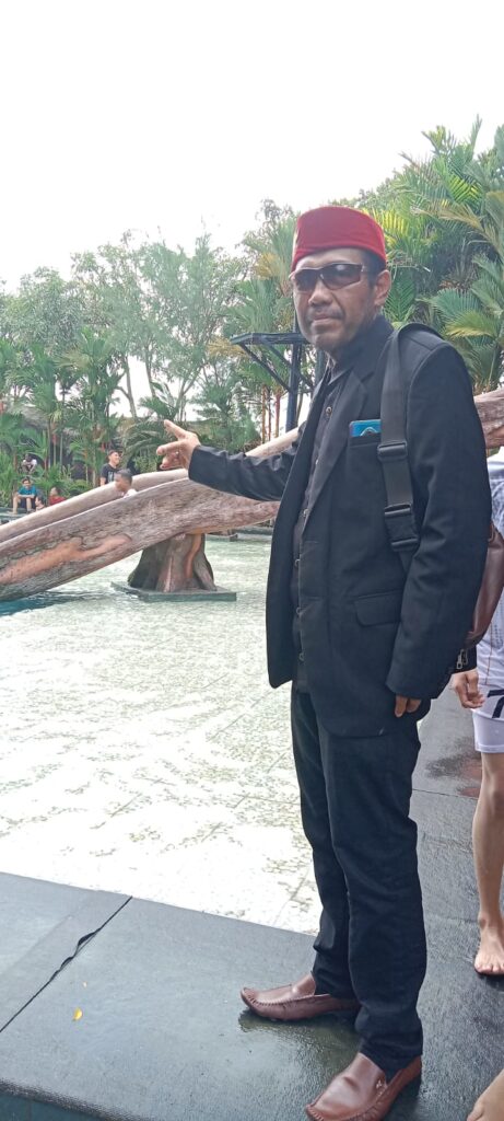 Ketua ELANG MAS Karawang Bersama Keluarga Nikmati Libur Tahun Baru di Waterpark Taman Hud-Hud