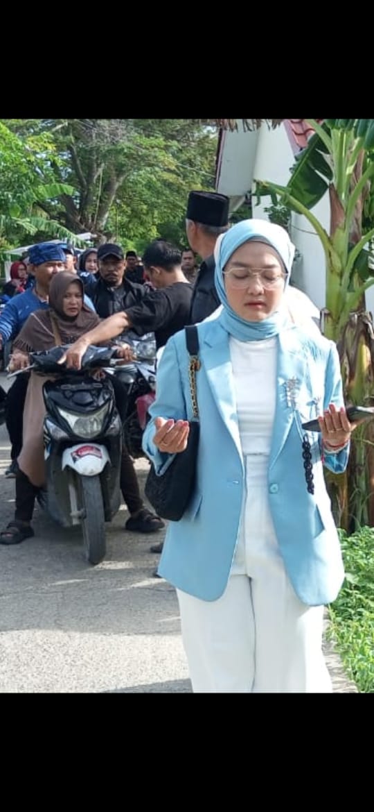 Kades Terpilih Tanjungmekar Helen Syifa Aini Berdoa Agar Polemik Pilkades Segera Berakhir