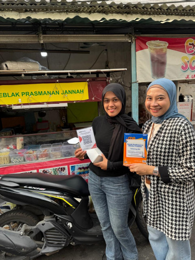 Wujud Dukungan BRI Cabang Hayam Wuruk (KCP Glodok) kepada UMKM Melalui Akuisisi Tabungan dan QRIS