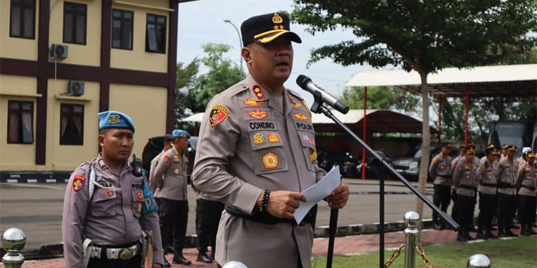 Kenal Pisah Kapolres Serang, AKBP Condro Sangsoko, S.Ik Resmi Serahkan Jabatan kepada AKBP Dr. Andri Kurniawan, S.Ik, M.H