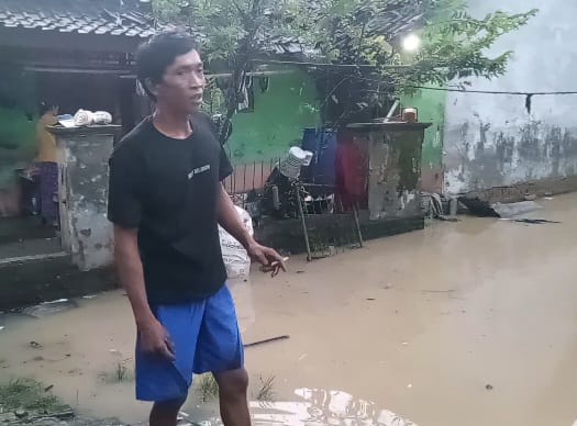 Sungai Kali Cibanten Kembali Meluap Akibat Hujan Deras: Rumah Warga Kendal Margaluyu Terendam Banjir