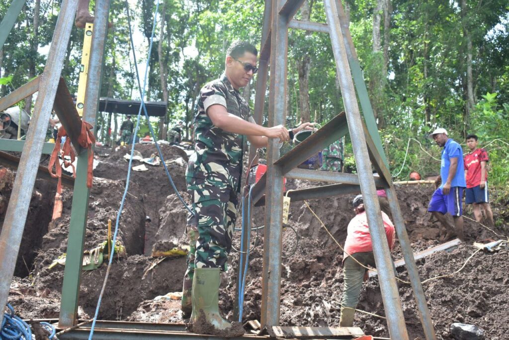 Aksi Nyata Letkol Czi Bayu Nugroho: Turun Tangan Percepat Rampungnya Jembatan Penghubung Dua Kecamatan