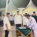 Bupati Karawang Lantik 216 ASN di Lapang Karangpawitan