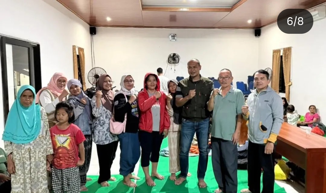 Sekda Karawang Tinjau Posko Pengungsian Korban Banjir