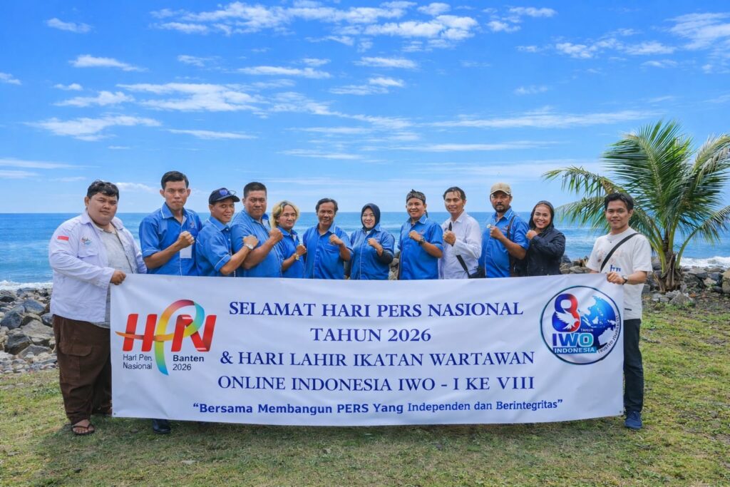 IWOI Provinsi Banten Turut Semarakan HPN 2026 Sekaligus Rayakan HUT ke-8 IWOI di Pantai Anyer