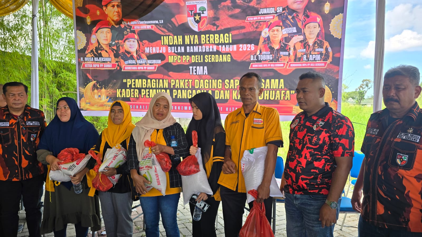 Sambut Ramadhan 1447 Hijriah, Ketua MPC Pemuda Pancasila Deliserdang Junaidi Bagikan Daging Dan Beras