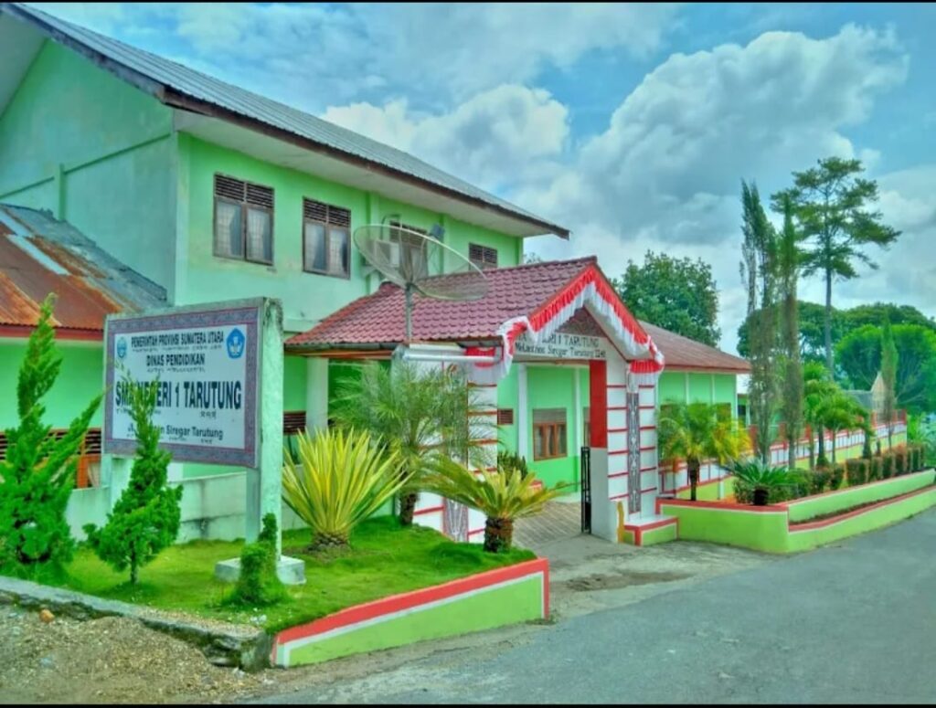 Penggunaan Dana BOS 2025 SMAN 1 Tarutung Jadi Perbincangan Publik