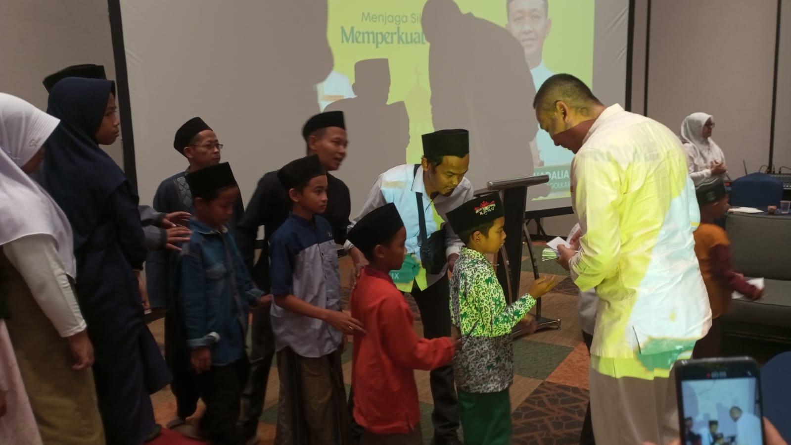 Kang Galih Dimuntur Kartasasmita Gelar Silaturahmi dan Buka Puasa Bersama Relawan di Majalengka