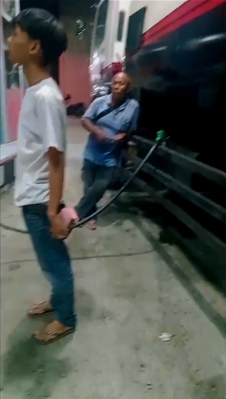 Skandal Kotor SPBU Indrapura: Solar Subsidi Digasak Truk Tangki, Hukum Diduga Tutup Mata