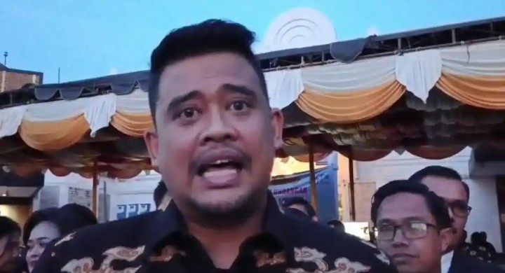 Gubernur Sumut Bobby Nasution Bongkar Kelambanan Pemkab Tapteng, Huntara–Huntap Mangkrak, Korban Terlantar