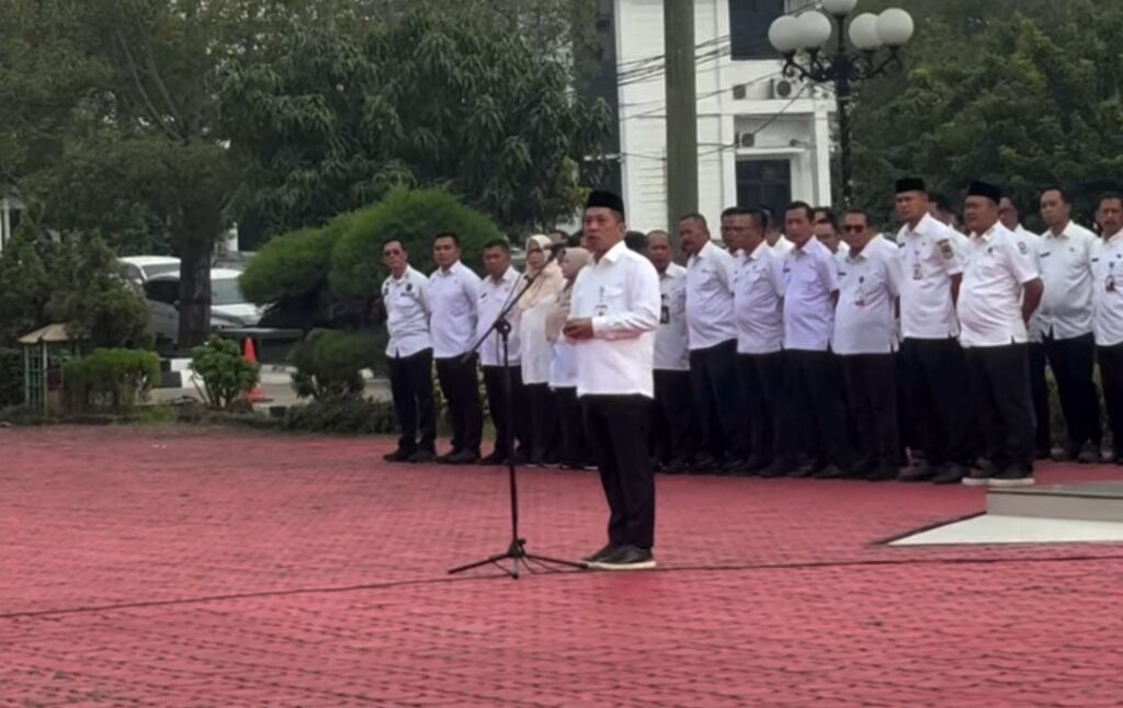 Bupati Karawang Pimpin Upacara dan Halal Bihalal Perdana Usai Lebaran