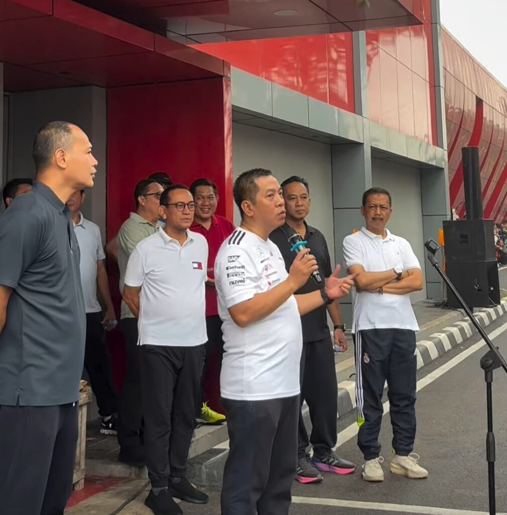 Kegiatan Rutin Jumat Sehat  di Lingkungan Pemkab Karawang