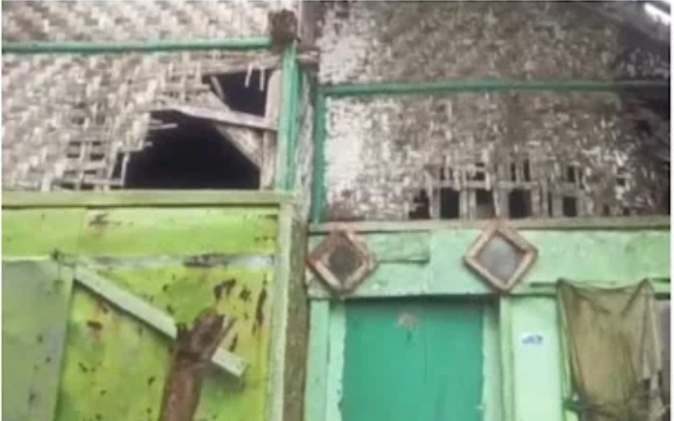 Bupati Karawang Tinjau Rumah Roboh di Karang Pawitan, Pastikan Penanganan Cepat