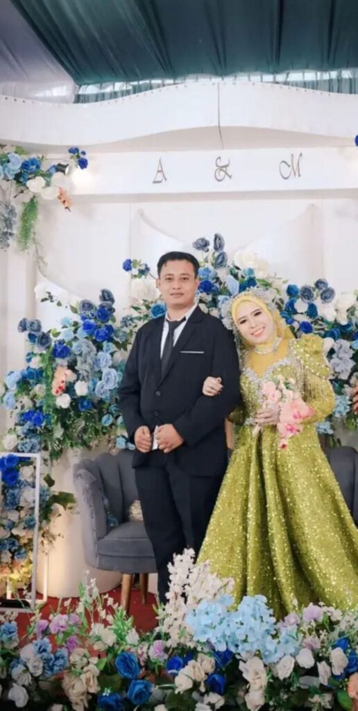 “*Pernikahan Ari Pernando dan Rona Mila Berlangsung Khidmat di Gedung Negara Lampung Utara*”.